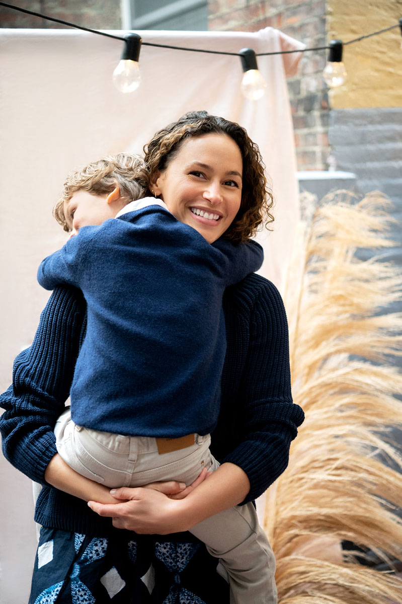 Unrecognizable Family Photos with model Erin Pasquet